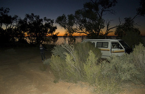 This spot looks good - let's camp here! Menindee
