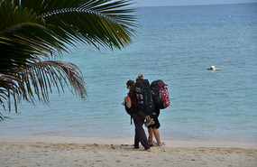 Keine seltene Art: der herbergssuchende Backpacker