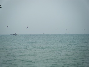 Jomtien Beach, Pattaya Parasailing