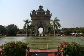 172. Patuxai