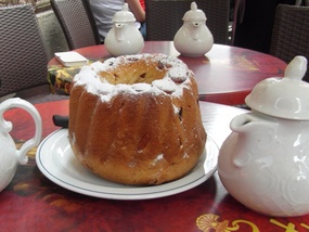 Local speciality - xxx cake with tea bags!